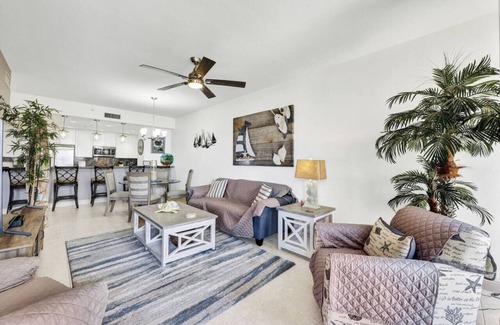 Cape Harbour Condo | Paradise View | Cape Harbour Luxury Condo 2/2