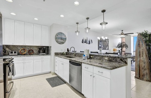 Cape Harbour Condo | Paradise View | Cape Harbour Luxury Condo 2/2