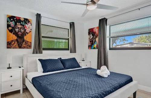 Driftwood Villa | Paradise Villa with Pool, BBQ, Kids Games and Play Area