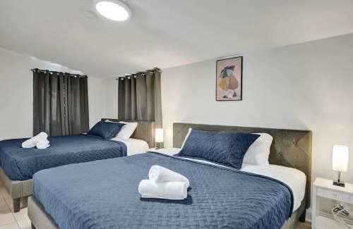 Driftwood Villa | Paradise Villa with Pool, BBQ, Kids Games and Play Area