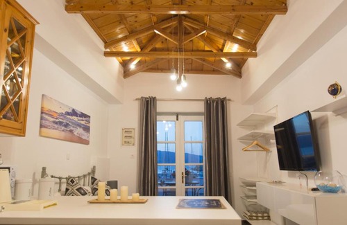 Hydra Apartment | Paradiso view