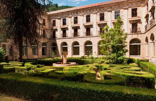 Cangas del Narcea Municipality Hotel | Parador de Corias