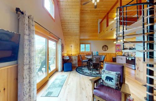 Severance House | Paradox Lake Lookout