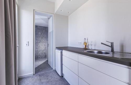 Schinoussa Town Apartment | Paralos Lodging