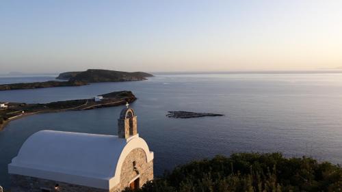 Schinoussa Town Apartment | Paralos Lodging