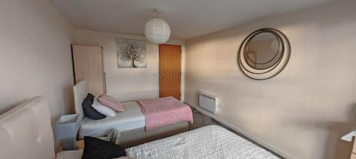 Swindon Apartment | Paramount city view