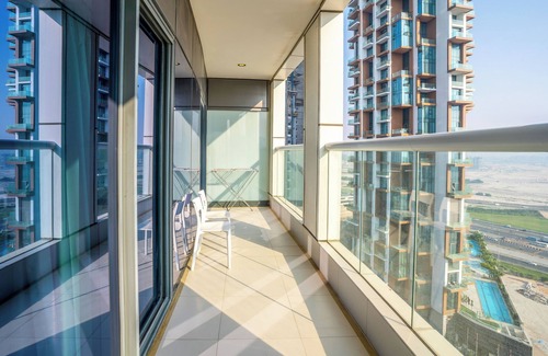 Business Bay Apartment | Paramount Tower 1 Bedroom, Hollywood Style Stay