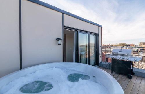 Mile End Apartment | Parc Avenue Lofts