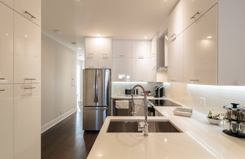 Mile End Apartment | Parc Avenue Lofts