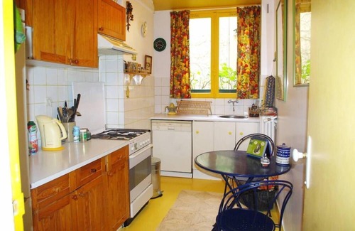 8th Arrondissement Apartment | Parc MonceauTypical Parisian Apartment