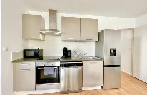 Lanester Apartment | ParcAppart 5 - Terrasse - Parking - Netflix