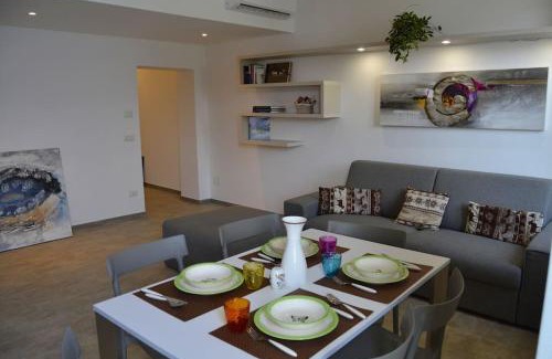 Valmadrera Apartment | PARE BAY - Como Lake Holiday Apartment - Amazing Lake View
