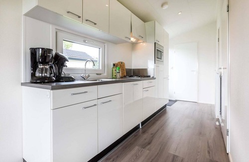 Berkhout Ski Chalet | ✓ Parel at Park Westerkogge ✓ Holiday home for 5 people ✓ Located in Berkhout (North Holland) ✓ Waterfront holiday resort ✓ Book directly at the resort