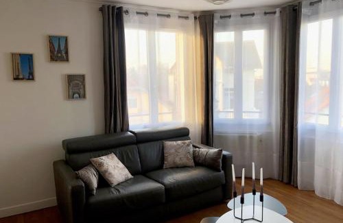 Clamart Apartment | Parfait pour visiter ou travailler près de Paris - Makalu
