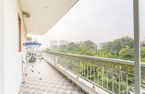 Sushant Lok Apartment | Parfait Street 3Bhk Service Apartment Near Fortis