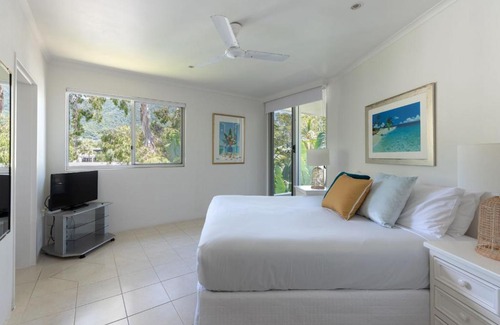 Palm Cove Apartment | Paringa | Private Beachfront Apartments