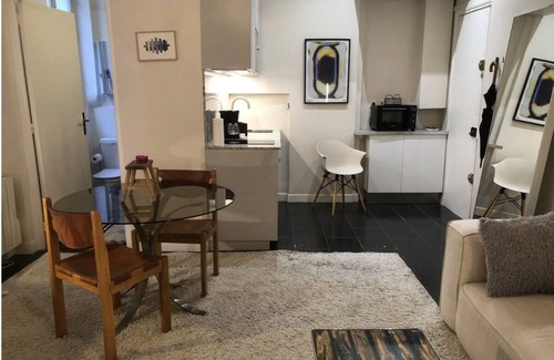 Quartier de la Folie-Mericourt Apartment | Paris 11: Appartement Entre République et Bastille