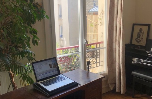 Belleville Apartment | PARIS 20, MÉNILMONTANT, NEAR METRO, IDEAL FOR A QUIET AREA IN THE HEART OF PARIS