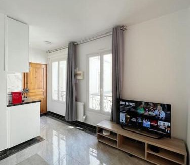 Riquet Stalingrad Apartment | Paris 2024 Olympics 3-4 persons