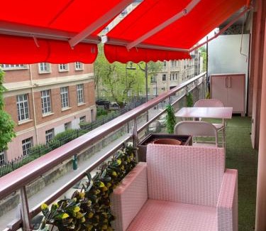 Auteuil Apartment | Paris 42m Studio plus terrace