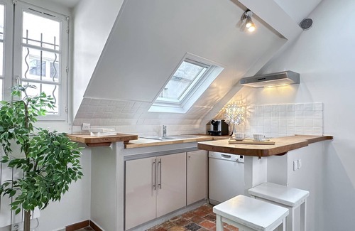 6th Arrondissement Apartment | Paris 6th arrondissement: Magnificent Duplex in the Heart of Saint-Germain