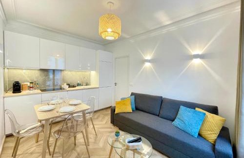 14th Arrondissement Apartment | PARIS-ALESIA Super appartement 2 pièces de 39m2 - très cosy pour 1 - 5 personnes totalement refait à NEUF -ENTIRE APARTMENT LUXURIOUS AND WARM -PARIS ALESIA 14ème - Proche Aéroport Paris-Orly - Parc des Expositions Porte de Versailles FREE WIFI GRATUIT