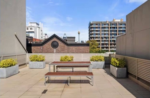 Kings Cross Apartment | Paris-End Potts Point Stay