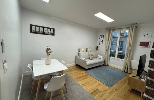 Ternes Apartment | Paris Étoile, nice renovated flat - 6 pax 2 WC