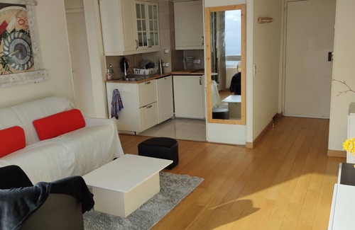 Puteaux Apartment | PARIS fabulous furnished T2 overlooking the Eiffel Towers and Montparnasse