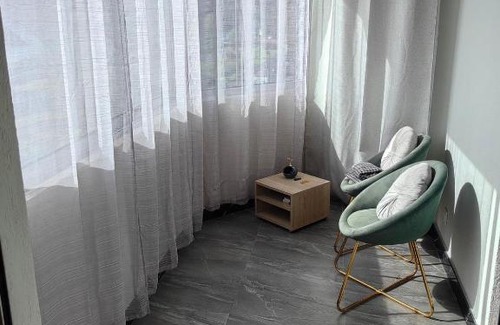 Quartier de Becon Apartment | Paris La Defense - Courbevoie Seine view - very near Metro 3
