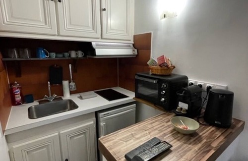 Quartier Sainte-Avoye Apartment | Paris, Le Marais - Rambuteau metro station