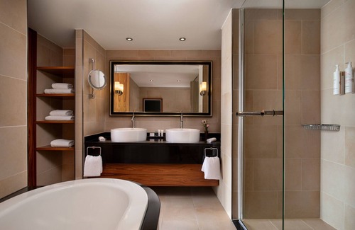 Parc-de-Montsouris Hotel | Paris Marriott Rive Gauche Hotel & Conference Center