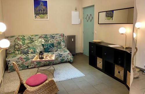 Clignancourt Apartment | Paris Montmartre, Mairie du 18e