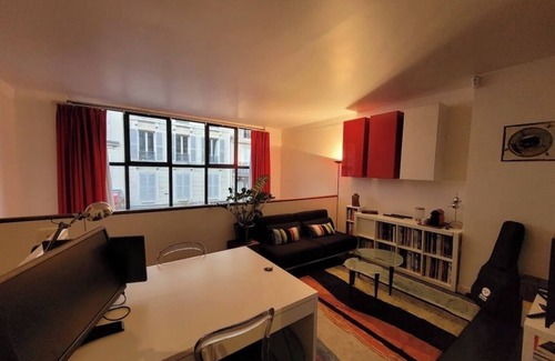 Quartier de Rochechouart Apartment | Paris Montmartre - Triplex de Charme