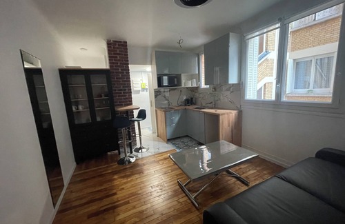 Plaisance Apartment | Paris Montparnasse Alesia Plaisance, Café and restaurant, near center 2mn metro