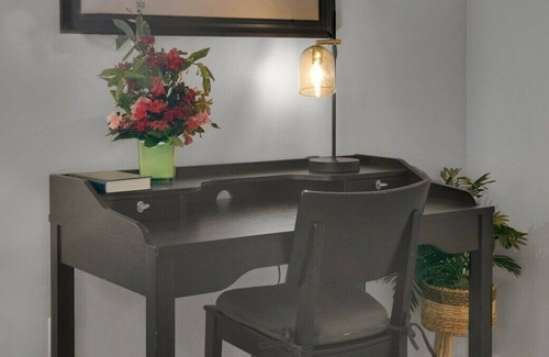 Greenville - Spartanburg House | Paris Mountain Getaway - Stephane · Cozy Retreat near Paris Mtn State Park Slee