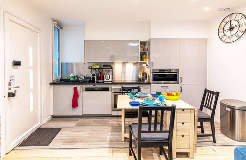 11th Arrondissement Apartment | Paris My Home, Apartment in the center of Paris.