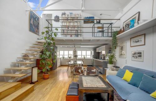 Quartier de la Roquette Apartment | Paris Super Loft Overtop