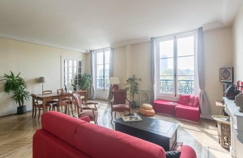 Les Iles Apartment | Paris-sur-seine-chez-caroline