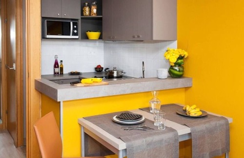 Issy-les-Moulineaux Condo | Paris XV arrondissement apartment 4 people with parking