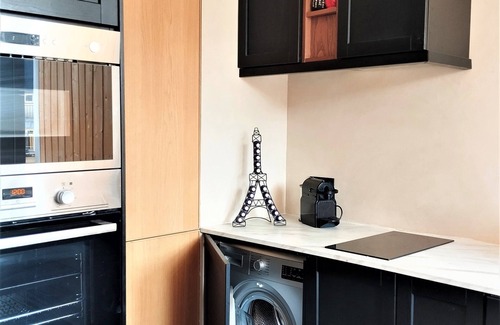 Grenelle Apartment | Parisapartmenteiffelcom 46 m² Near Eiffel & Seine Large Terrasse