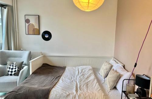 Flandres Apartment | Parisian Crimee Cozy Studio