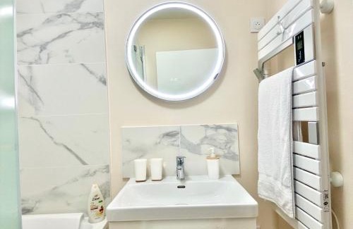 Montevrain Apartment | Parisian escape near Disney - Liz Appart