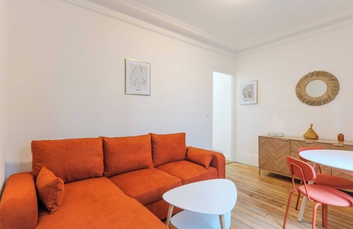 Epinettes Apartment | Parisian getaway in the City of Light!
