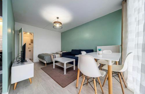 Sartrouville Apartment | Parisian Horizon near Paris