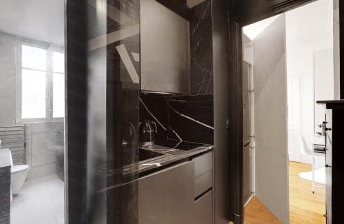Neuilly-sur-Seine Apartment | Paris’Luxury : Luxe, Calm and Voluptuousness