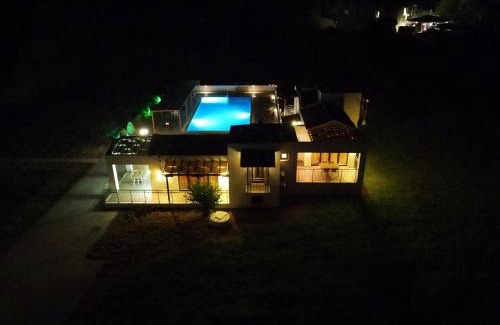 Troulos Villa | Parissis Eden Villas Skiathos