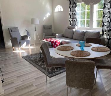 Rovaniemi Apartment | Paritalohuoneisto lähellä Joulupukin Pajakylää