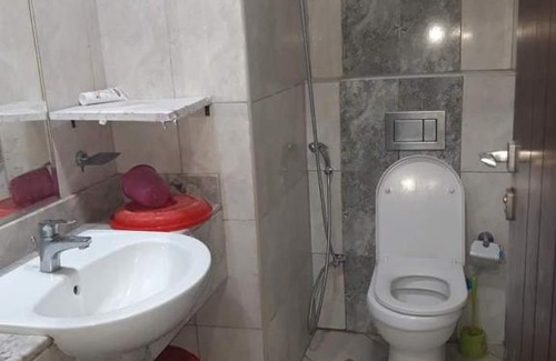 Dubai Apartment | parititon near metro