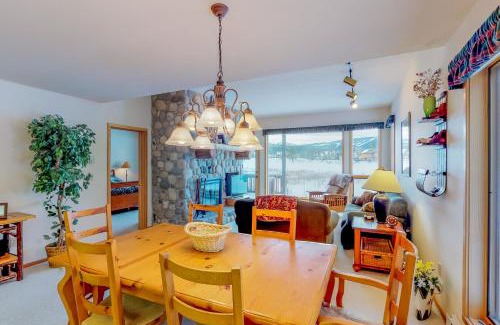 Big Sky Meadow Village Apartment | Park 282